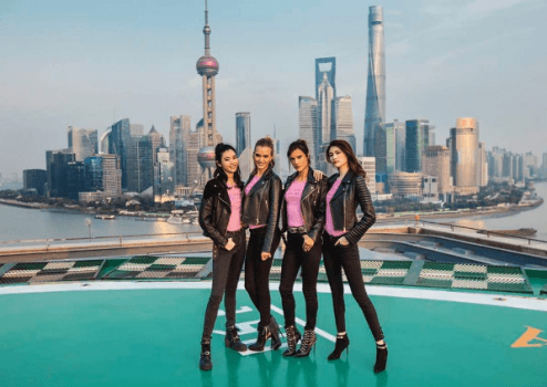Секретный мод-шоу Виктории в Китае; LVMH дебютировать E-Comm