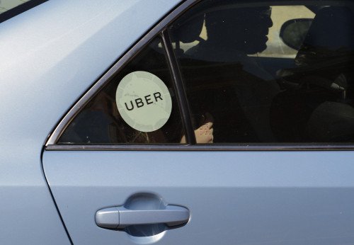 Страшное предупреждение: водитель Uber подвозит вас в отозванном автомобиле?