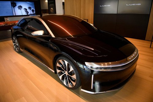 Лучший электрический автомобиль 2022 года не является ни Tesla, ни Porsche